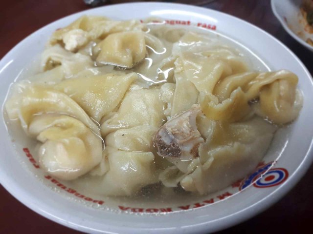 Ilustrasi pangsit. Foto: Shutter Stock