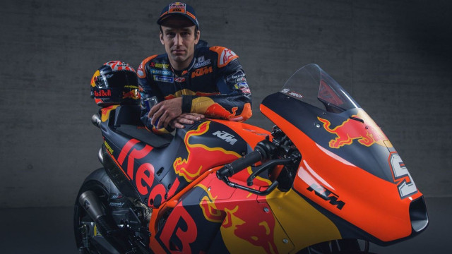 Johann Zarco dan RC16 andalan KTM untuk musim 2019. Foto: Dok. KTM