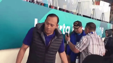 Teriakan Prabowo Iringi Langkah Ridwan Kamil di Stadion Si Jalak Harupat. Foto: Okky/kumparan