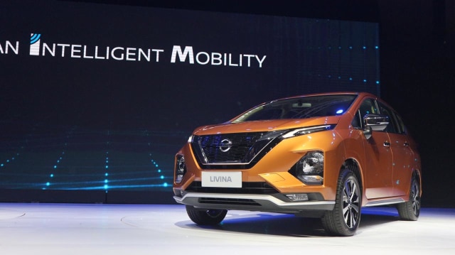 Nissan Livina yang dibangun berbasis Xpander resmi diperkenalkan Foto: Ghulam Nayazri/kumparanOTO