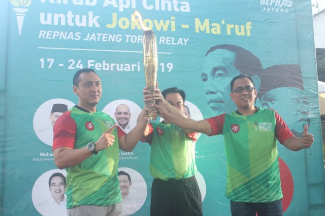 Pembukaan obor Api Cinta untuk Jokowi-Ma'ruf di Solo, Jawa Tengah. (Foto : Tara Wahyu NV)