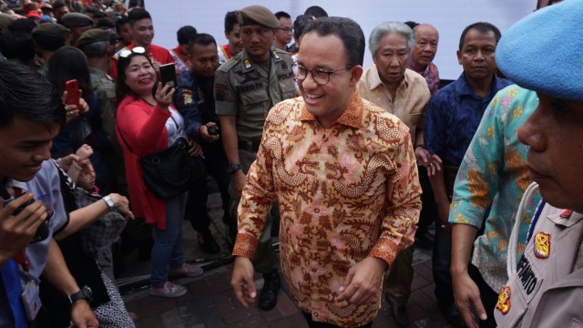 Gubernur DKI Jakarta Anies Baswedan hadir di Festival Pecinan 2019 di Jalan Pancoran, Glodok, Jakarta, Selasa (19/2). Foto: Jamal Ramadhan/kumparan