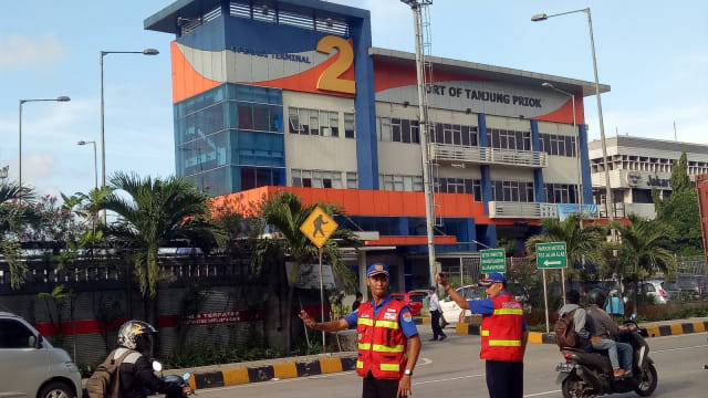 Kantor pengelola Pelabuhan Tanjung Priok yang merupakan anak perusahaan PT Pelindo II. Foto: Wendiyanto Saputro/kumparan