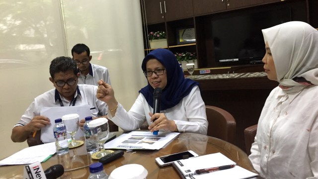 Direktur Jenderal Perdagangan Dalam Negeri, Tjahya Widayanti (tengah), saat Konferensi Pers Revitalisasi Pasar 2019 di Kementerian Perdagangan, Jakarta Pusat. Foto: Abdul Latif/kumparan