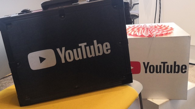 Logo YouTube. Foto: Bianda Ludwianto/kumparan