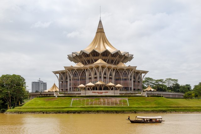 Keunikan Sarawak dan Sabah yang Membuat Malaya Jadi Malaysia (1)