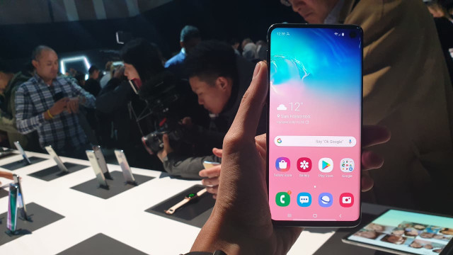 Smartphone Samsung Galaxy S10. Foto: Jofie Yordan/kumparan