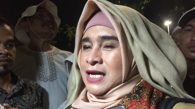 Neno Warisman saat hadiri Malam Munajat 212 di lapangan Monumen Nasional (Monas), Jakarta, Kamis, (21/2). Foto: Moh Fajri/kumparan