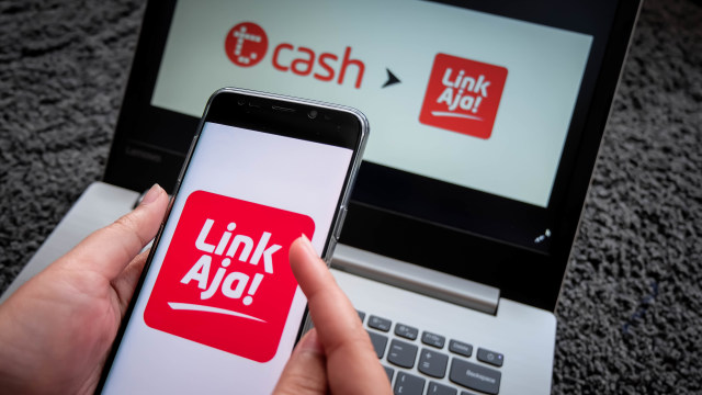 Layanan dompet digital Tcash kini berganti nama menjadi LinkAja. Foto: Telkomsel