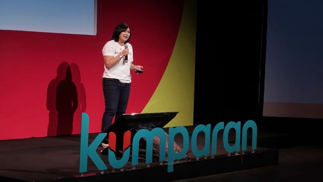 Head of Content Video kumparan, Dita Nadine sebagai narasumber di workshop kumparan Diskusyen di Teater Salihara, Pasar Minggu, Jakarta. Foto: Iqbal Firdaus/kumparan