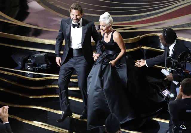 Penampilan Lady Gaga dan Bradley Cooper saat menyanyikan lagu "Shallow" di Academy Awards 2019 Foto: REUTERS/Mike Blake