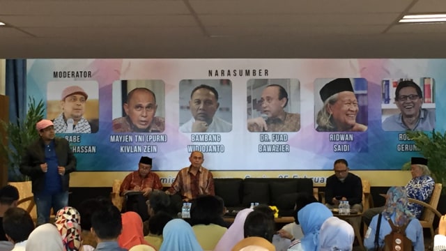 Suasana diskusi "Para Tokoh Bicara 1998" di kawasan TB Simatupang, Jakarta Selatan. Foto: Muhammad Lutfan Darmawan/kumparan