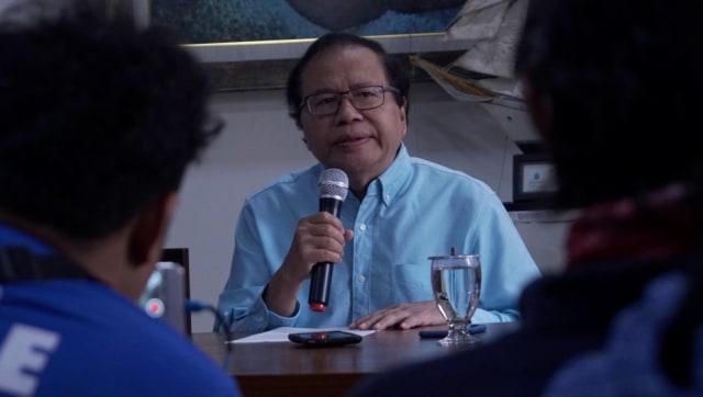 Pakar Ekonomi Rizal Ramli saat diskusi bertajuk "Indonesia Perlu Pemimpin Optimis yang Bawa Perubahan" di Forum Tebet, Jakarta, Senin (25/2). Foto: Fanny Kusumawardhani/kumparan