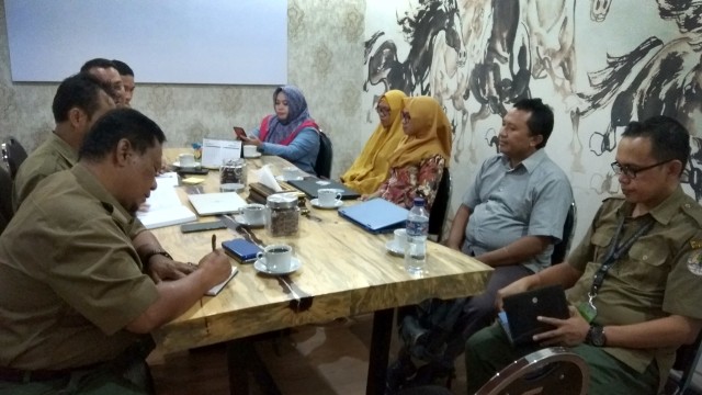 Diskusi Pelepasan Kawasan Konservasi Cagar Alam Tanjung Panjang Melalui TORA di Kantor Dinas Lingkungan Hidup dan Kehutanan Provinsi Gorontalo Selasa (26/2) Foto : Renal Husa