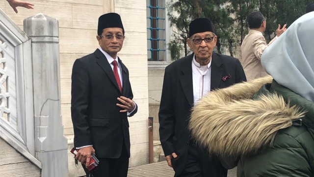 Prof. Nasaruddin Umar dan Prof. Quraish Shihab hadir dalam pernikahan Syahrini-Reino Barack. Foto: Habib/kumparan