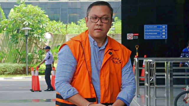 Bupati Pakpak Bharat, Remigo Yolanda Berutu saat akan menjalani pemeriksaan di Gedung KPK, Jakarta. Foto: Irfan Adi Saputra/kumparan