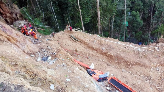 Lokasi Pertambangan Emas Tanpa Ijin (PETI) di Desa Bakan, Kecamatan Lolayang, Kabupaten Bolaang Mongondow, Sulawesi Utara yang longsor, Selasa (26/2)