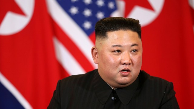 pemimpin Korea Utara Kim Jong-un di hotel Sofitel Legend Metropole di Hanoi, Vietnam, Rabu, (27/2). Foto: REUTERS/Leah Millis