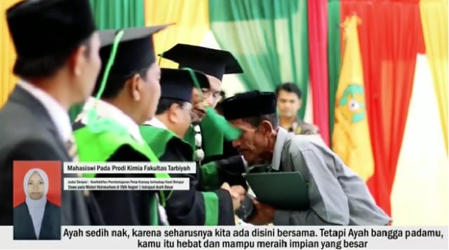 Ayah Rina Muharami menghadiri wisuda putrinya di UIN Ar-Raniry, Banda Aceh. Foto: Screenshot video instagram @uin_arraniry_official 