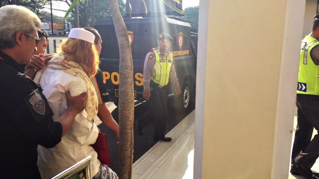 Habib Bahar bin Smith tiba di Pengadilan Negeri Bandung, untuk jalani sidang pertamanya. Foto: Okky Ardiansyah/kumparan