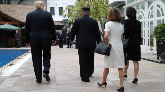 Pemimpin Korea Utara Kim Jong-un dan Presiden Amerika Serikat Donald Trump di Hotel Metropole, Hanoi, Vietnam. Foto: REUTERS/Leah Millis