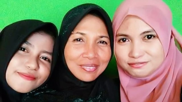 Musni K Usman (tengah), seorang korban selamat dan saksi hidup peristiwa Tsunami Palu pada 28 September 2018. Foto: Istimewa 
