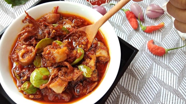 Sambal cumi. Foto: Instagram/@ika.sambelkdiyah