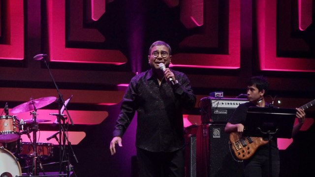 Aksi panggung Harvey Malaihollo & the millennials sing motown di BNI Java Jazz Festival 2019. Foto: Irfan Adi Saputra/kumparan