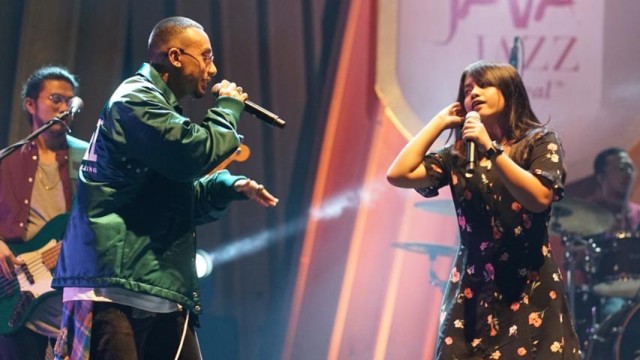 Hanin Dhiya bersama Warner Music Project di BNI Java Jazz Festival 2019 Foto: Sarah Yulianti Purnama/kumparan