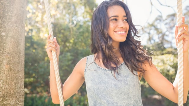 Ilustrasi perempuan bahagia. Foto: Shutterstock