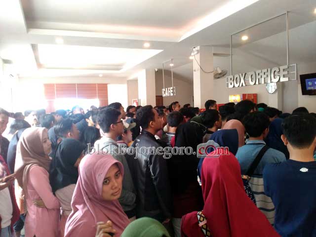 Film Dilan 1991 Tayang, Bioskop di Bojonegoro Diserbu