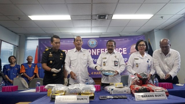 Rilis pengungkapan ekstasi jaringan lapas di Kantor BNNP DKI Jakarta, Senin (4/3). Foto: Nugroho Sejati/kumparan