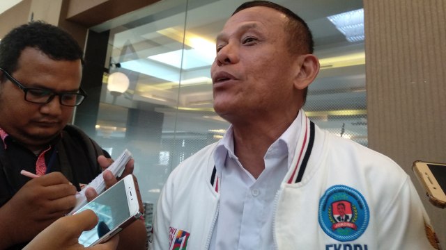 Ketua Forum Komunikasi Relawan Pemenangan Jokowi (FKRPJ) Sumatera Barat Hartind Asrin 