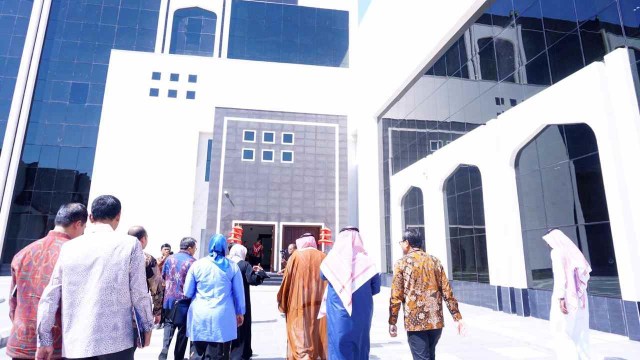 Menlu Resmikan Gedung Pelayanan Publik Satu Atap di Abu Dhabi dan Jeddah. Foto: Dok. Kemlu