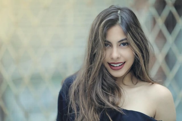 Ini Dia Rahasia Bibir Matte Sempurna seperti Valerie Thomas!