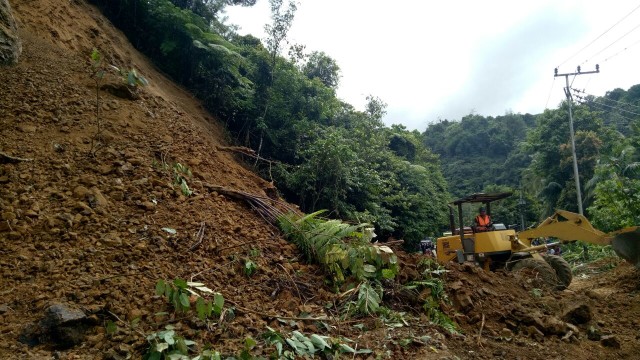 LONGSOR: Ilustrasi. (FotoL Ist)