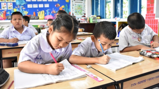 Ilustrasi anak belajar di sekolah Foto: Shutterstock