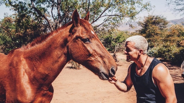 Dean Schneider di Afrika Foto: Instagram/@dean.schneider