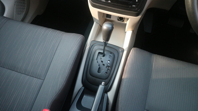 Transmisi otomatiis milik Daihatsu Xenia. Foto: Ghulam Muhammad Nayazri / kumparanOTO