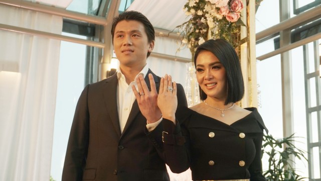 Reino Barack dan Syahrini. Foto: Iqbal Firdaus/kumparan