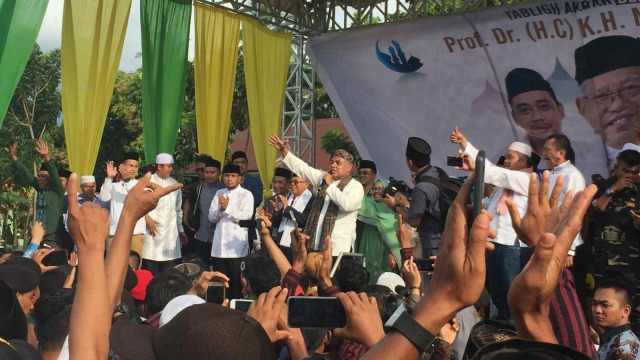 Haddad Alwi Meriahkan safari Ma'ruf Amin di Padang Lawas Utara (Paluta), Minggu (10/3). Foto: Rafyq Panjaitan/kumparan