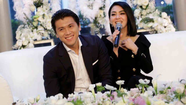 Reino Barack dan Syahrini. Foto: Ronny/kumparan