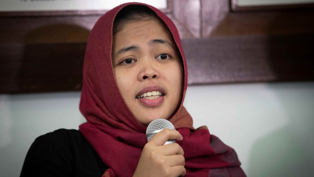 Siti Aisyah saat Konferensi Pers di Kedutaan Besar Indonesia, Kuala Lumpur, Malaysia. Foto: AP