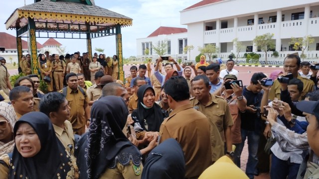 Wakil Gubernur Kepri Isdianto saat bertemu para guru