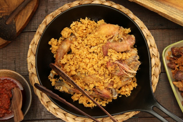 Ilustrasi Ayam Goreng Bumbu Kuning Kremes. Foto: Shutterstock