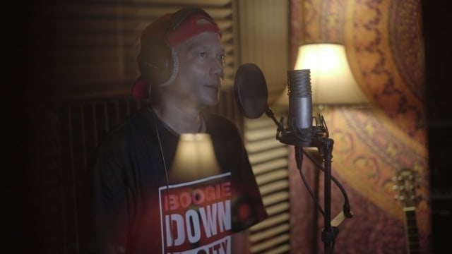 Iwa K saat proses rekaman single BEDA. Foto: Dok. Manna Records