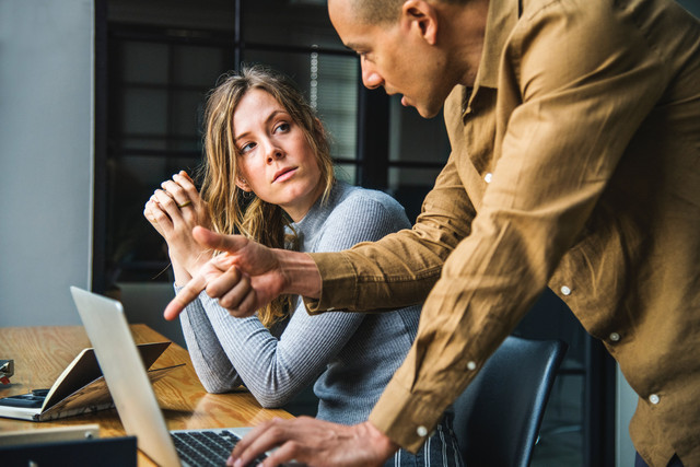 Bagaimana cara supaya performa kerja disukai oleh atasan? - Photo Credit: Pexels