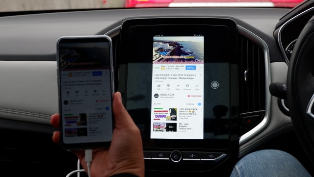 Bedah fitur Wuling Link pada Wuling Almaz Foto: Aditya Pratama Niagara/kumparanOTO