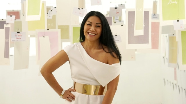 Anggun C Sasmi di Pameran Pantene Perfect On Art Experience, Pacific Place, Jakarta Selatan. Foto: Jamal Ramadhan/kumparan