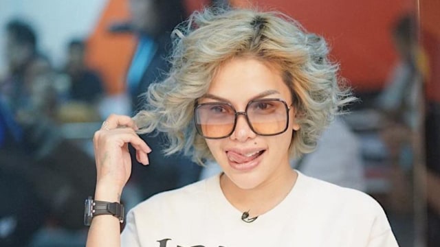 Nikita Mirzani unggah Instagram Story yang diduga balas sindir adik Syahrini, Aisyahrani. (foto: Instagram/@nikitamirzanimawardi_17)